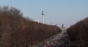 Tens of thousands protest in Berlin against the war in Ukraine