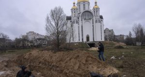 Ukraine accuses Russia of the massacre, a city strewn with bodies.