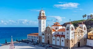 35 Missing as Migrant Dinghy Sinks Off Canary Islands