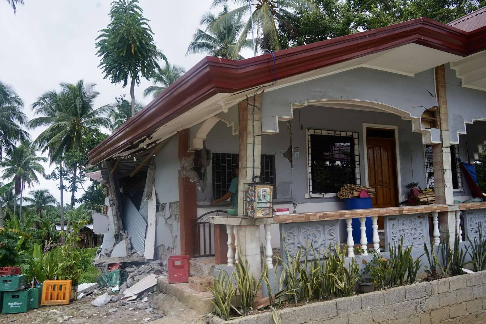 7.4, 6.8 Doublet Earthquake Kills 8 in Philippines 7.4, 6.8 Doublet Earthquake Kills 8 in Philippines