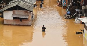 Hurricane Helene Kills 108 in Western North Carolina Floodwaters surround damaged homes and debris in a western North Carolina town after Hurricane Helene's historic rainfall