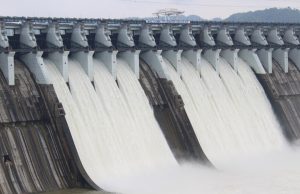 False Dam Failure Report Prompts Tennessee Evacuation Mayor Rob Mathis issues an evacuation order as residents drive to higher ground in Newport, Tennessee, after a false dam failure report.