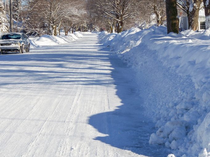 Record Snows in Japan Kill 35, Injure Over 400 as Rescue Continues Rescue workers dig through deep snow to reach a collapsed wooden home in a rural Japanese mountain village.