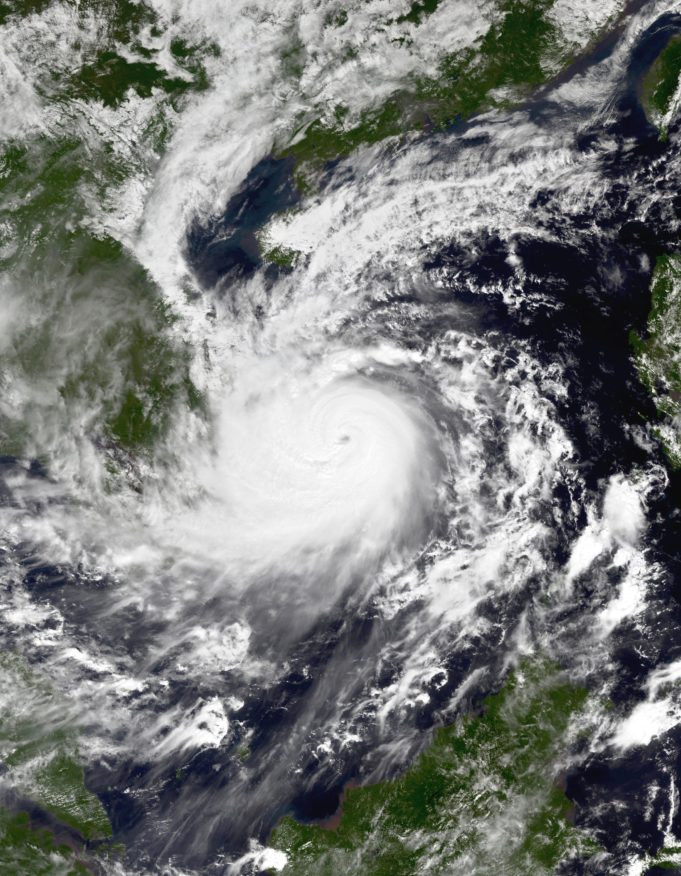 Typhoon Kalmaegi death toll rises to 114 in Philippines regions Rescuers wade through floodwaters carrying survivors in a devastated Philippine village after Typhoon Kalmaegi.