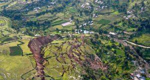 27 Dead in Cameroon Landslides After Heavy Rains Rescuers search through mud and debris in a steep neighborhood of Yaoundé after deadly landslides destroyed homes.