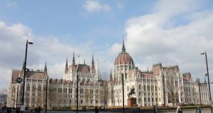Latvian Coalition Splits Over Ukrainian Drone Incursions, PM Resigns