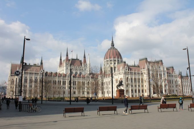 Latvian Coalition Splits Over Ukrainian Drone Incursions, PM Resigns